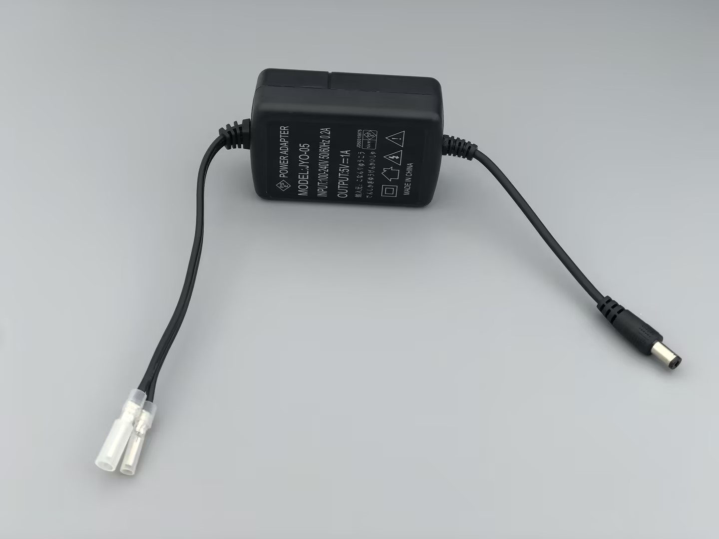 日規(guī)正標中間適配器5V1A